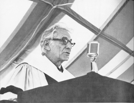 Leonard Bernstein speaking at commencement. Photo by James Lightner.